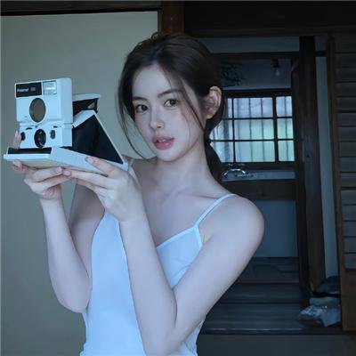 热裤荡女